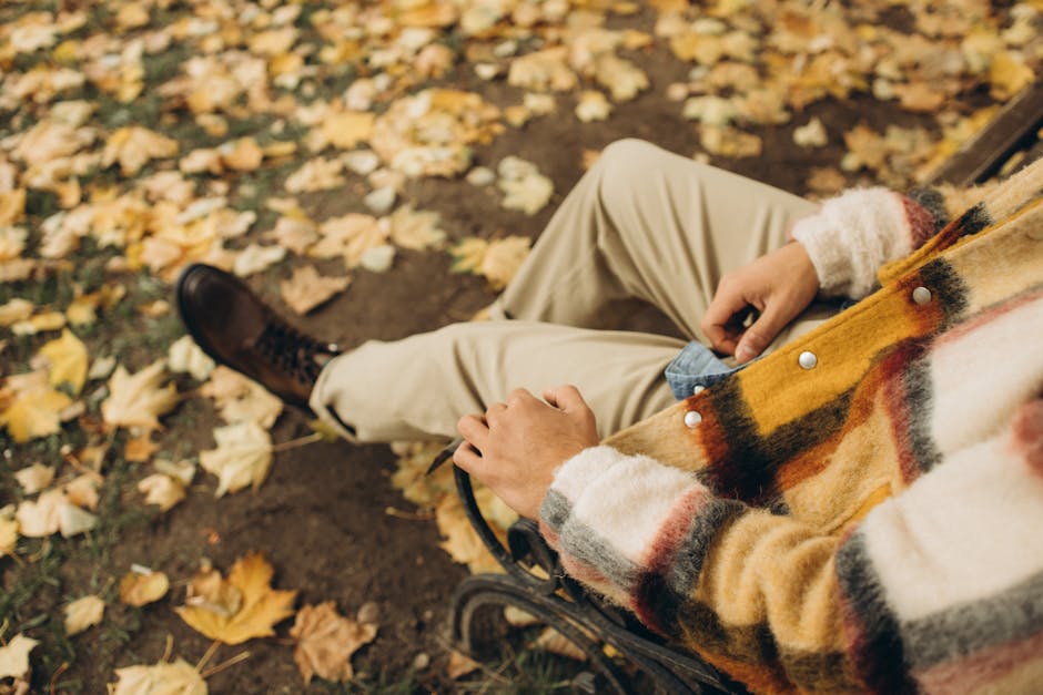 cozy autumn fashion in park