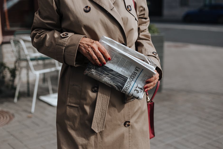 french street style woman trench coat