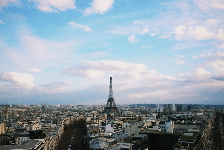 paris eiffel tower at sunset